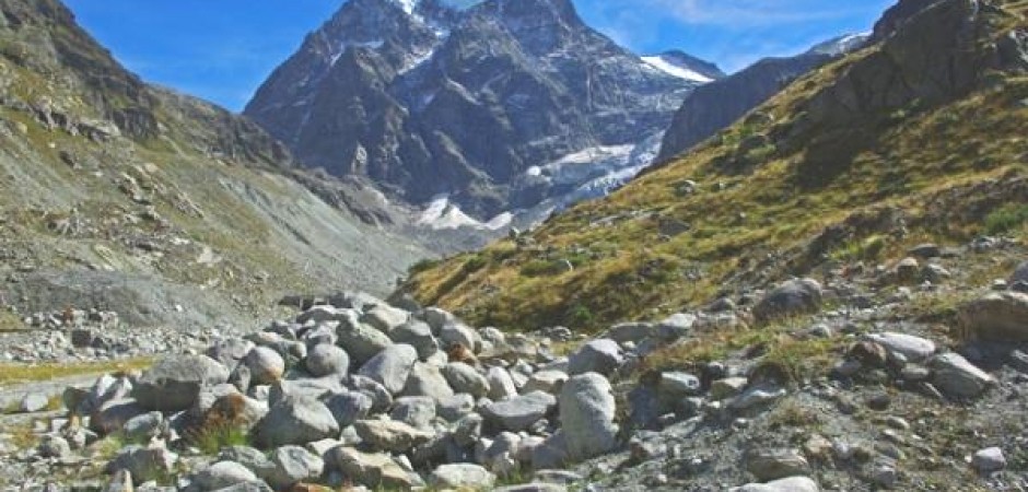 Alpes suisses : charmant appartement en vieille ville de Sion