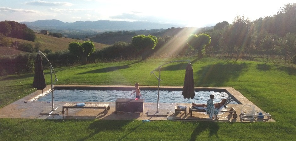 Country house with pool in wonderful Italian landscape