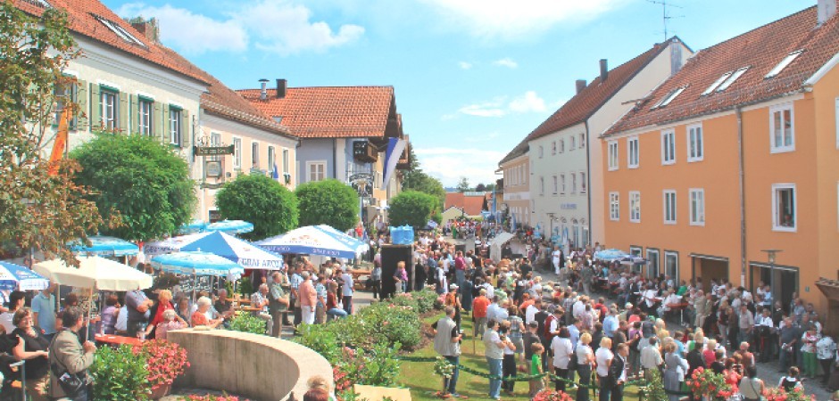 Bayern/Rottal: 60 qm Wohnung im Zentrum/Balkon/Golfplatz & Thermalbad in der Nähe