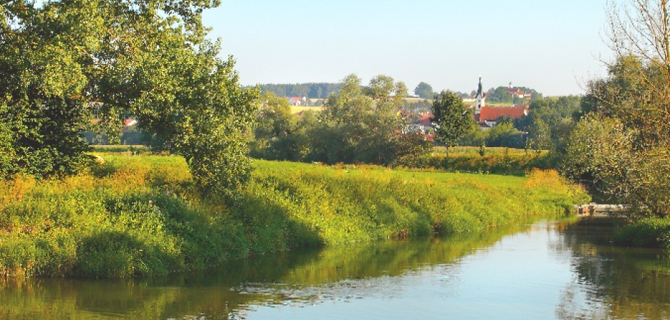 Bayern/Rottal: 60 qm Wohnung im Zentrum/Balkon/Golfplatz & Thermalbad in der Nähe