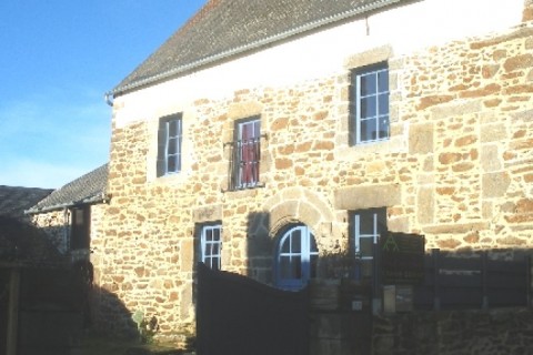 Maison ancienne entre terre et mer